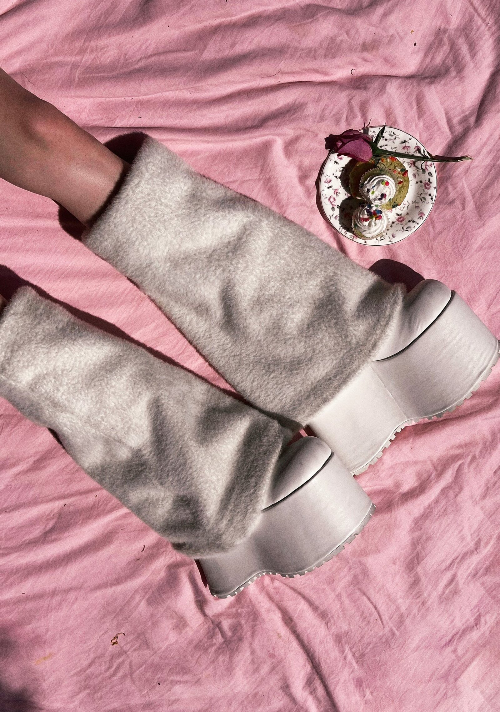 Snuggle Wonderland Platform Boots - White - Image 9
