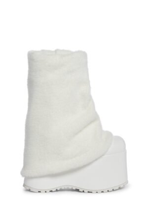 Snuggle Wonderland Platform Boots - White